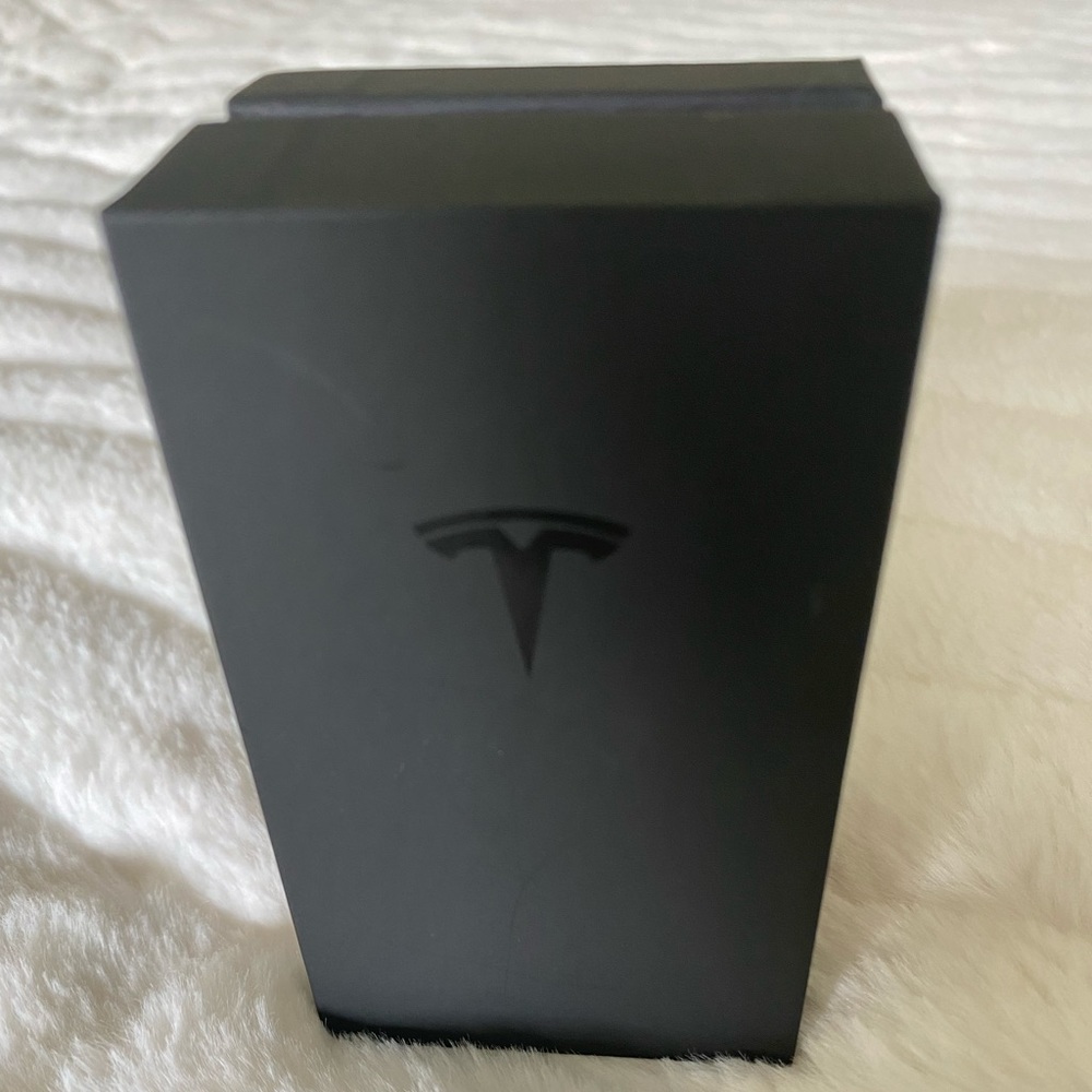 TESLA Model X Key Band | BOX ONLY